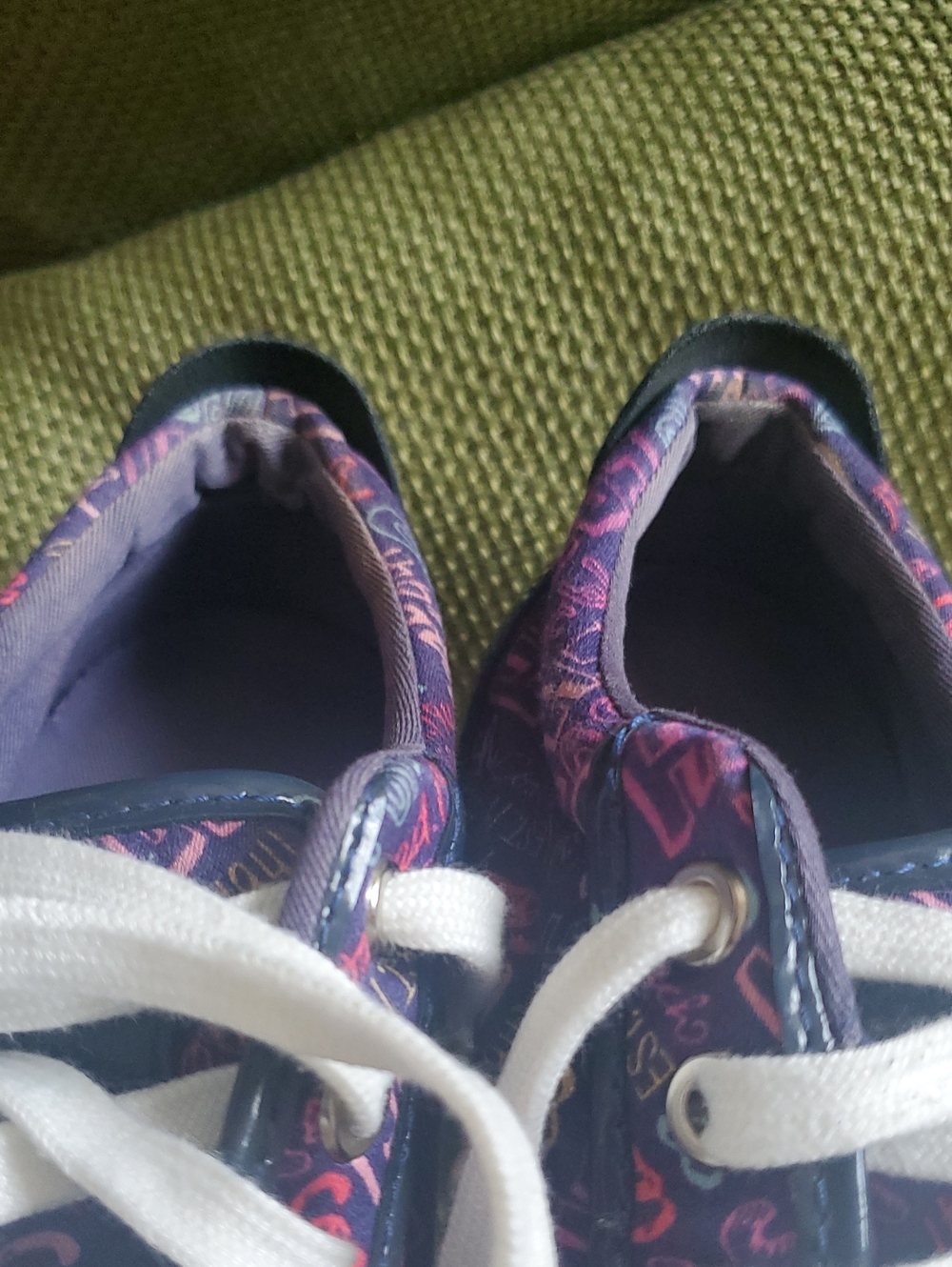 Coach Barrett Poppy Graffiti Love Design Sneakers Size 7B - Picture 16 of 16